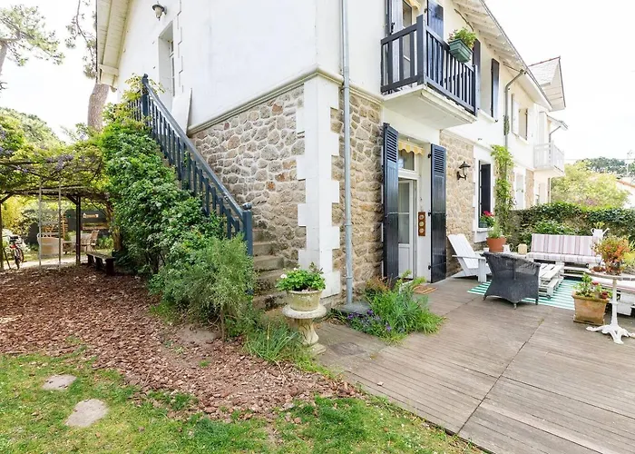 Grande Equipee Dans Maison Bauloise Proche Kitch Sde Wc Lit 160 Homestay *